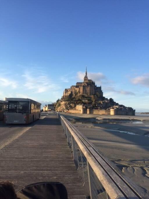 Maison Familiale A 10 Min Du Mont Saint Michel Ποντορσόν Εξωτερικό φωτογραφία